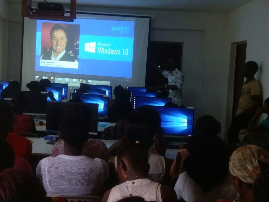 Youths in Develop Africa Sierra Leone Lab learning