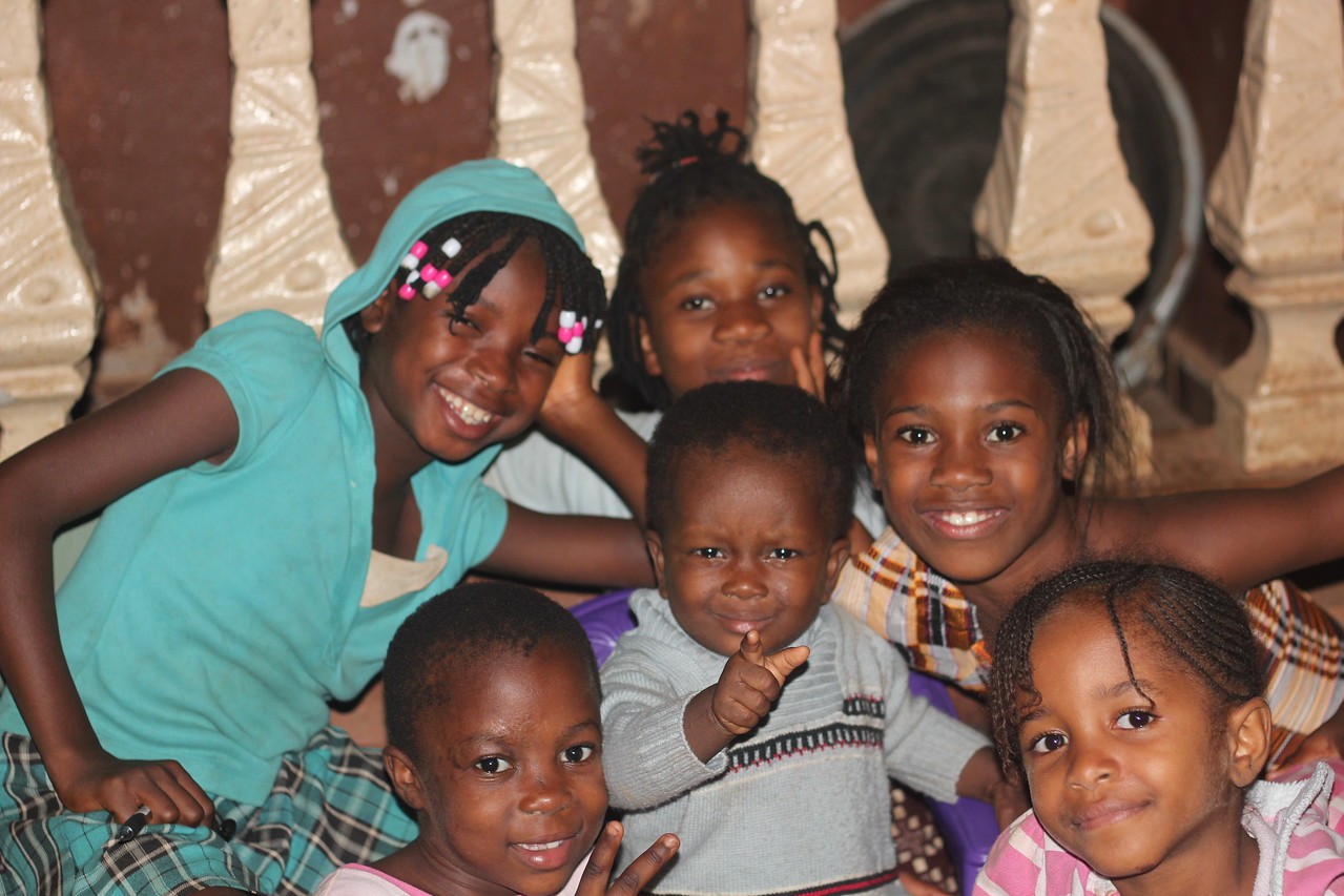 kids in sierra leone smiling at te camera