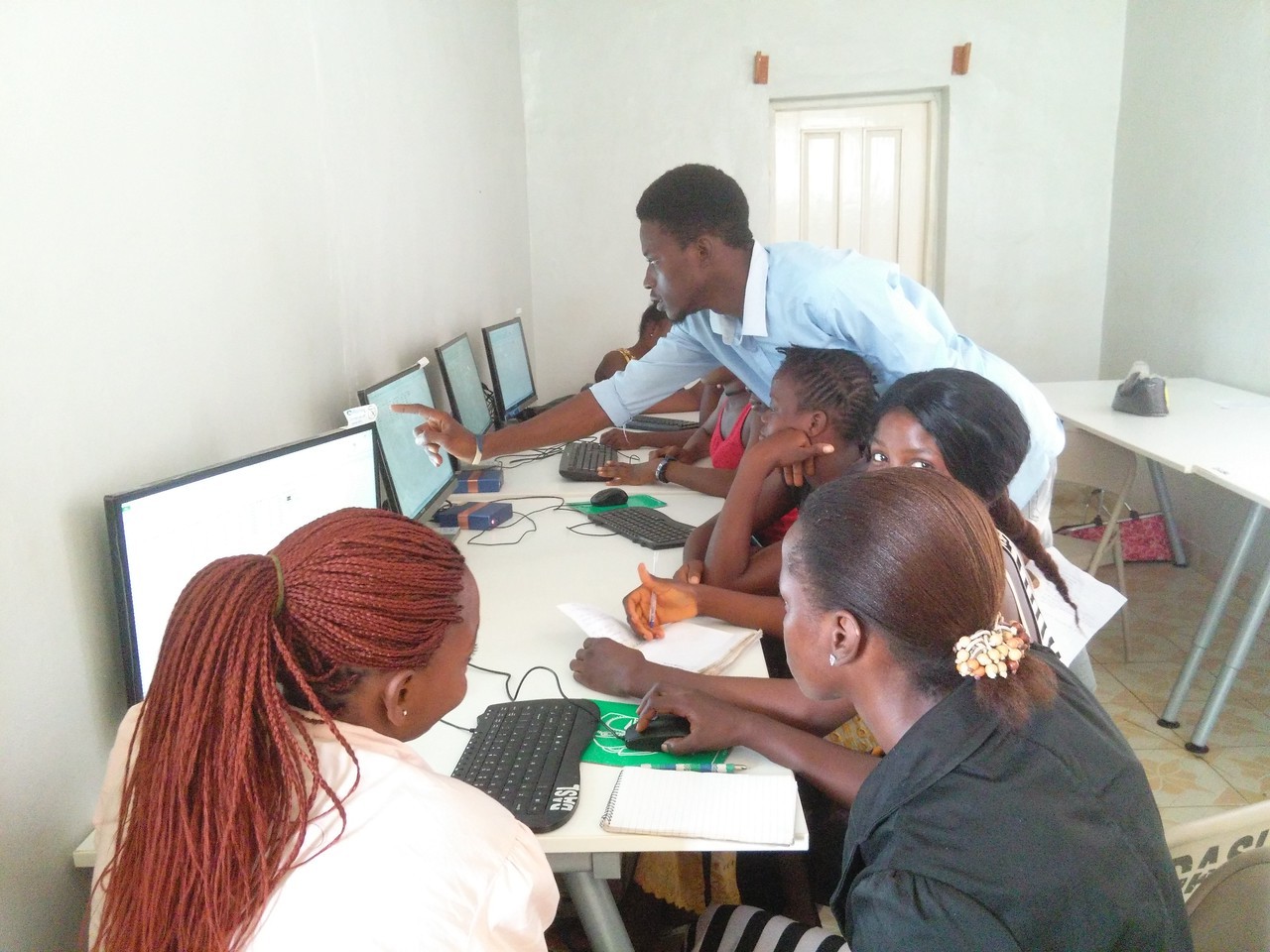 learning in the develop africa sierra leone computer lab